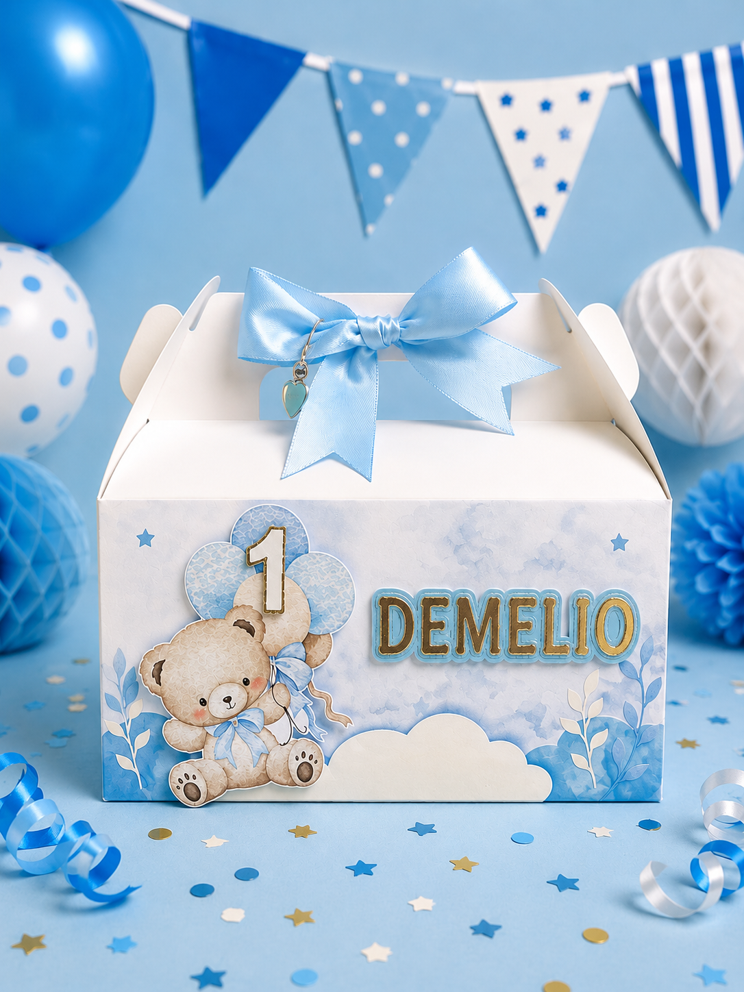 Caja personalizada baby blue con osito y el nombre DEMELIO
